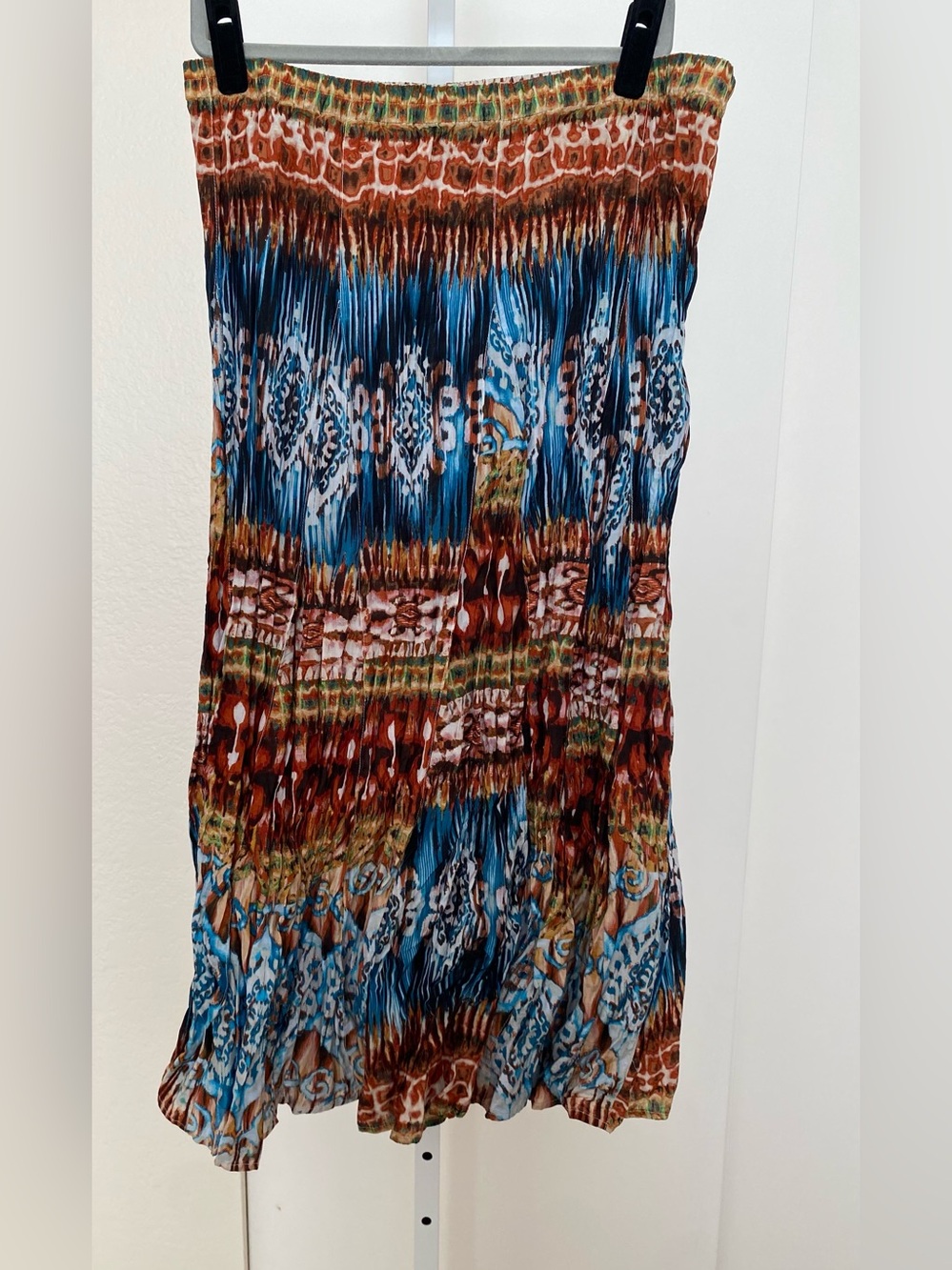 Chico's Multicolor Printed Skirt with Rust & Teal Accents. Boho Crinkle Skirt